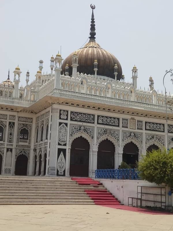 Turn pages of time, visit these places to relive the old world charm in Lucknow.